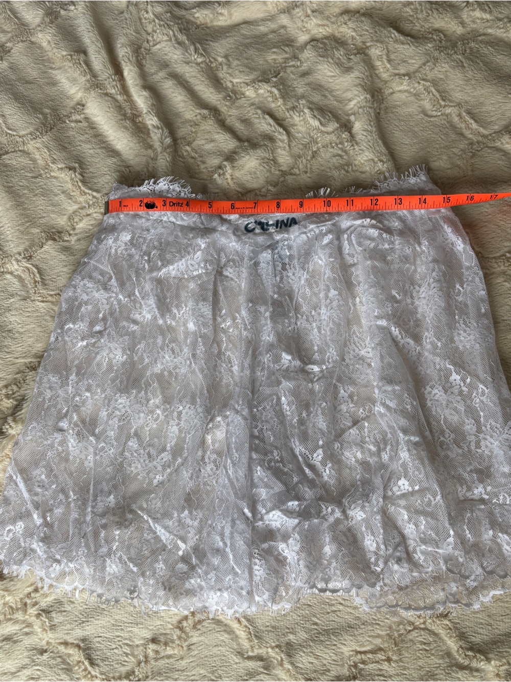 Delicate Sheer White Lace COLINA STRADA Shorts. Size M.